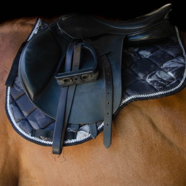 Black & White Rose Shaped Numnah